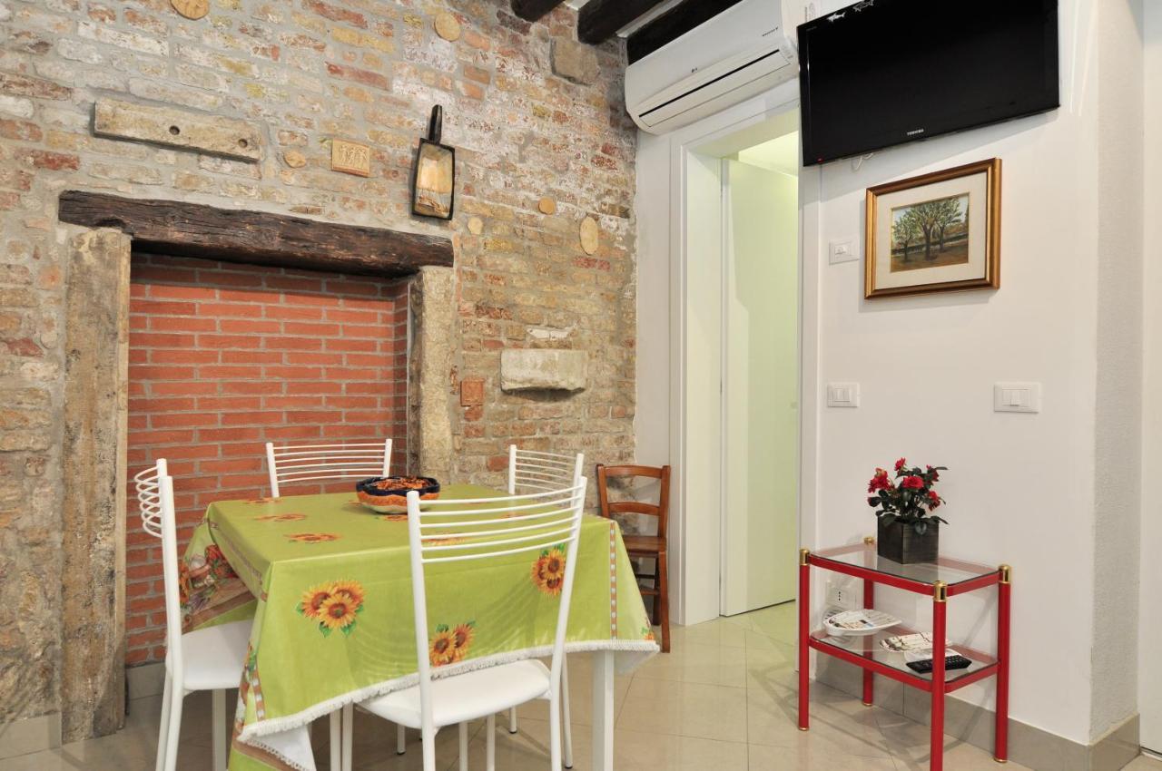 Cozy Apartment Near Rialto Bridge/ St.Mark Square Венеція Екстер'єр фото